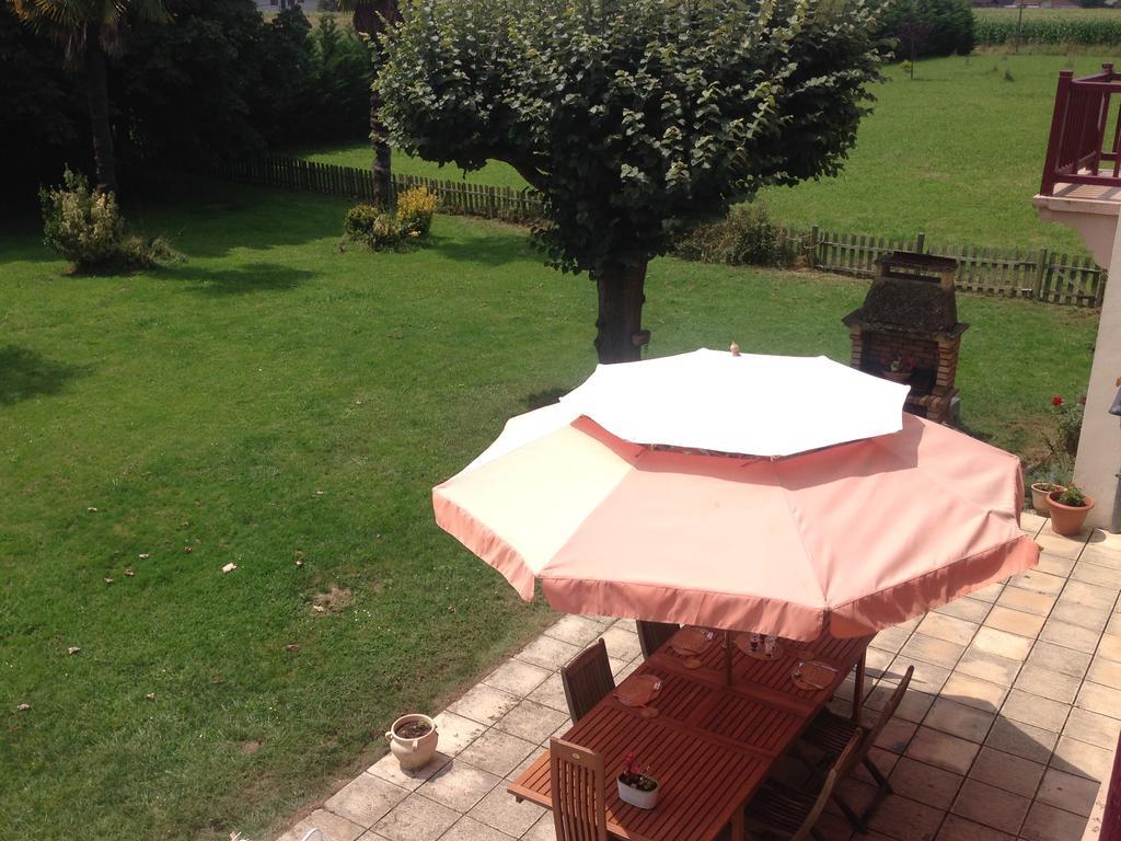 Bed and Breakfast Arret Et Aller Argagnon Экстерьер фото
